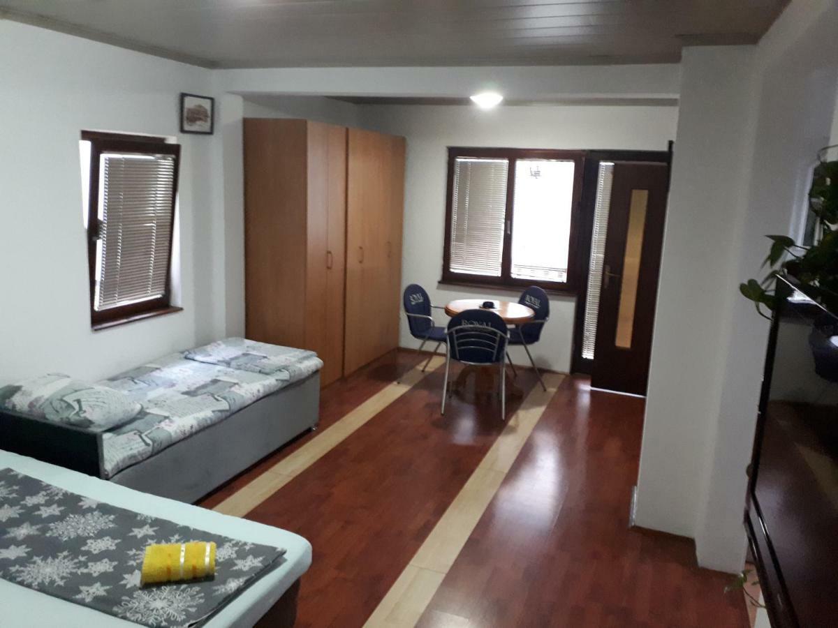 Centar Apartamento Saraievo Exterior foto