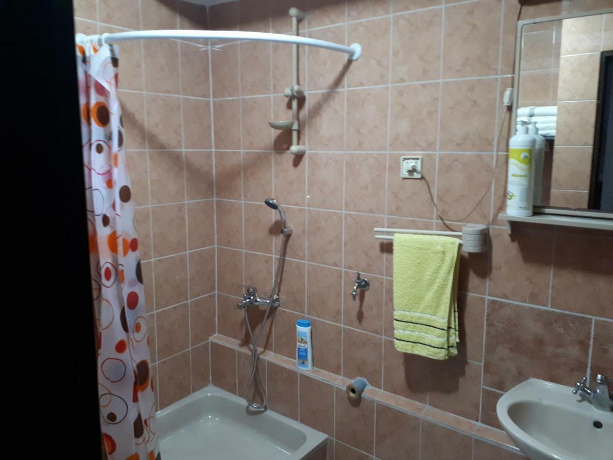 Centar Apartamento Saraievo Exterior foto