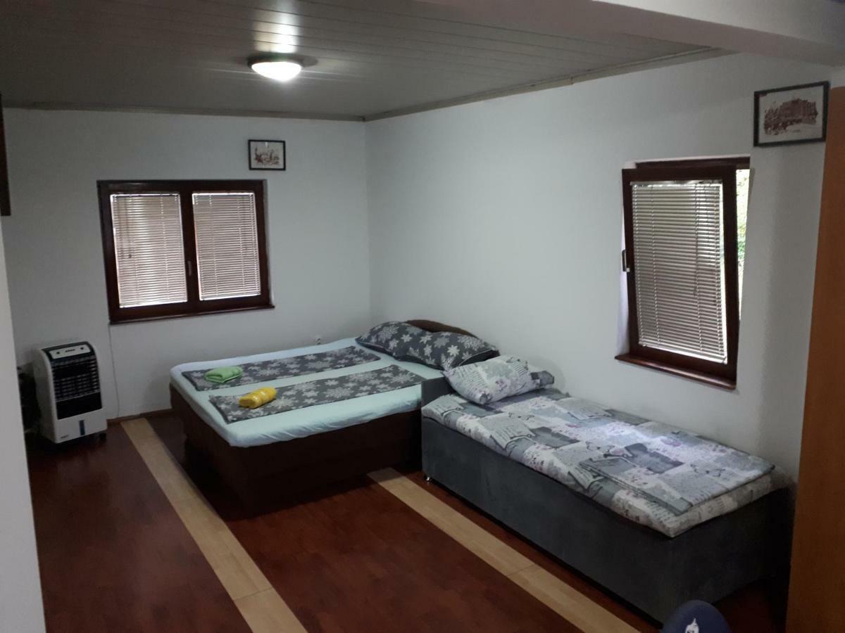 Centar Apartamento Saraievo Exterior foto