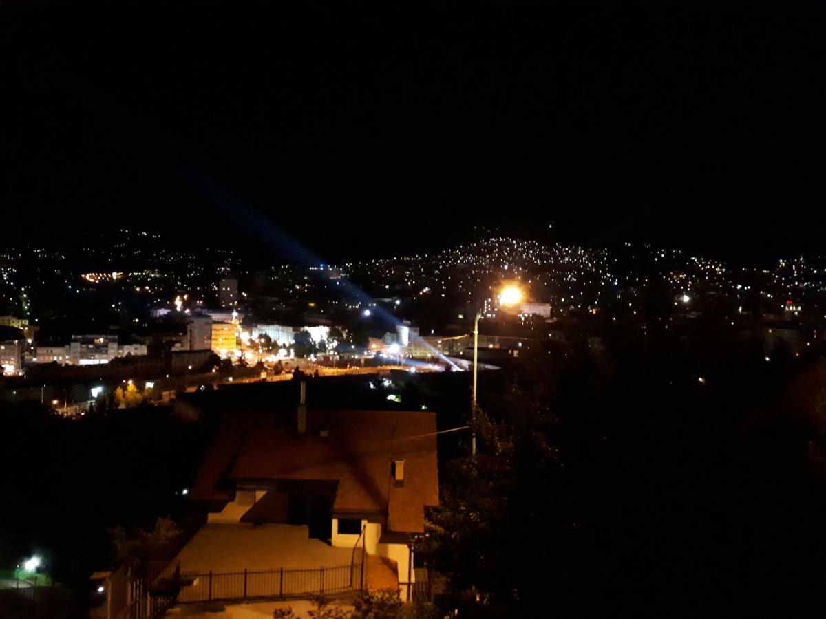 Centar Apartamento Saraievo Exterior foto